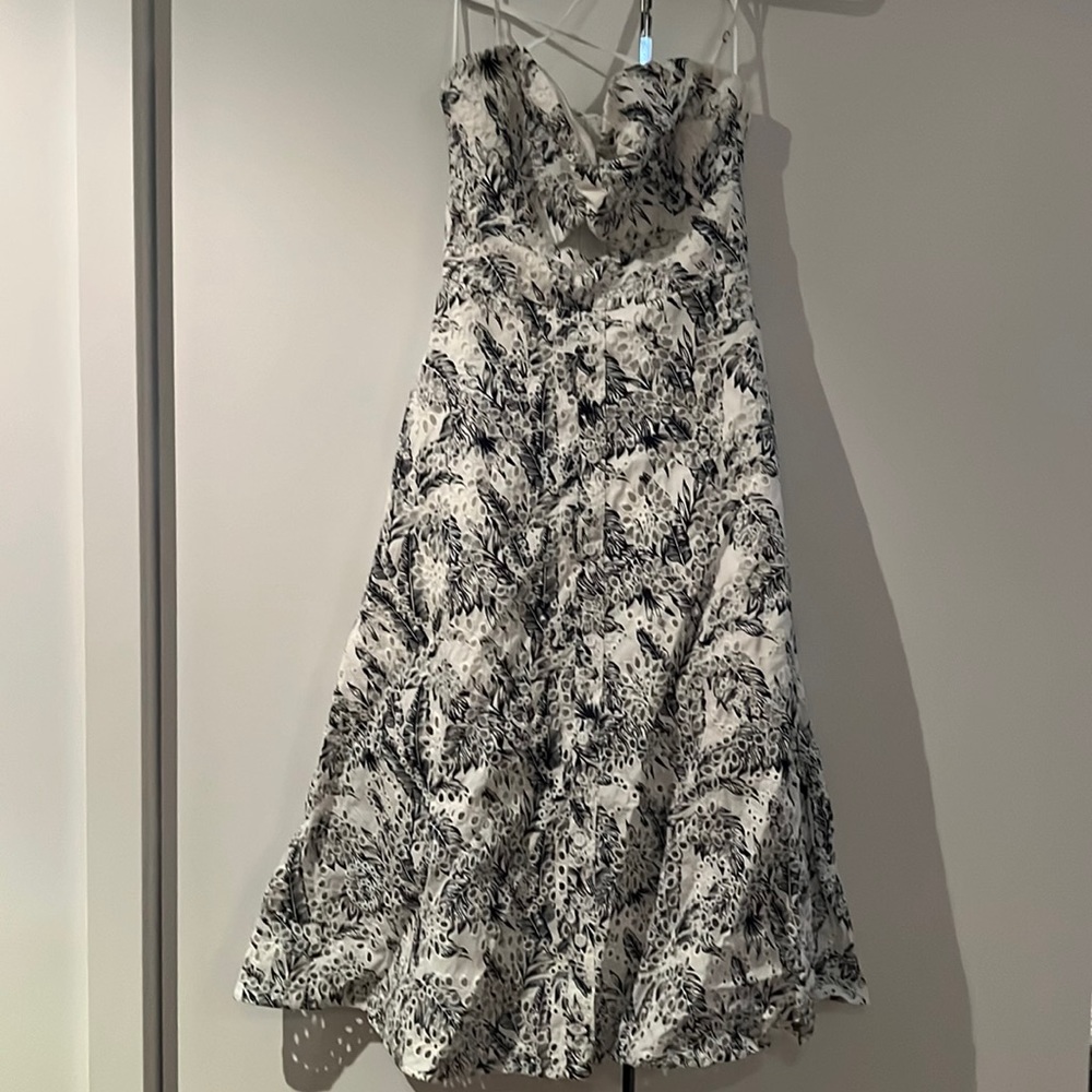 Blue and white sweetheart lace midi dress